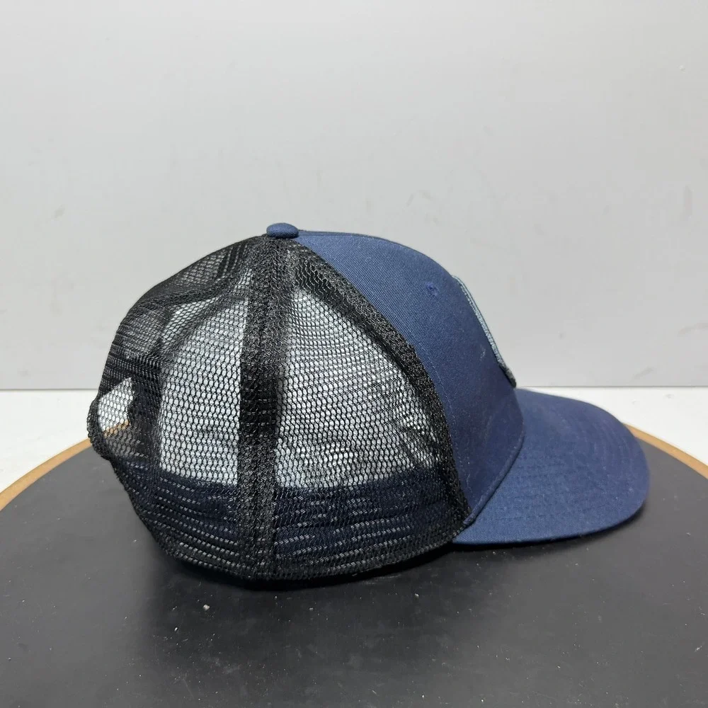 Patagonia Trucker Hat Men Bear Wild Fish Wild Waters Grizzly Bear